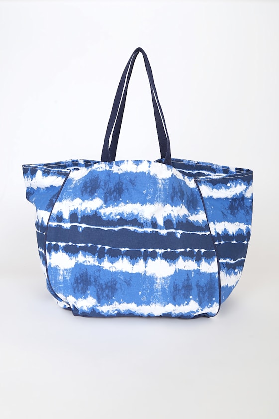 Beach Essentials Blue Tie-Dye Tote Bag 3