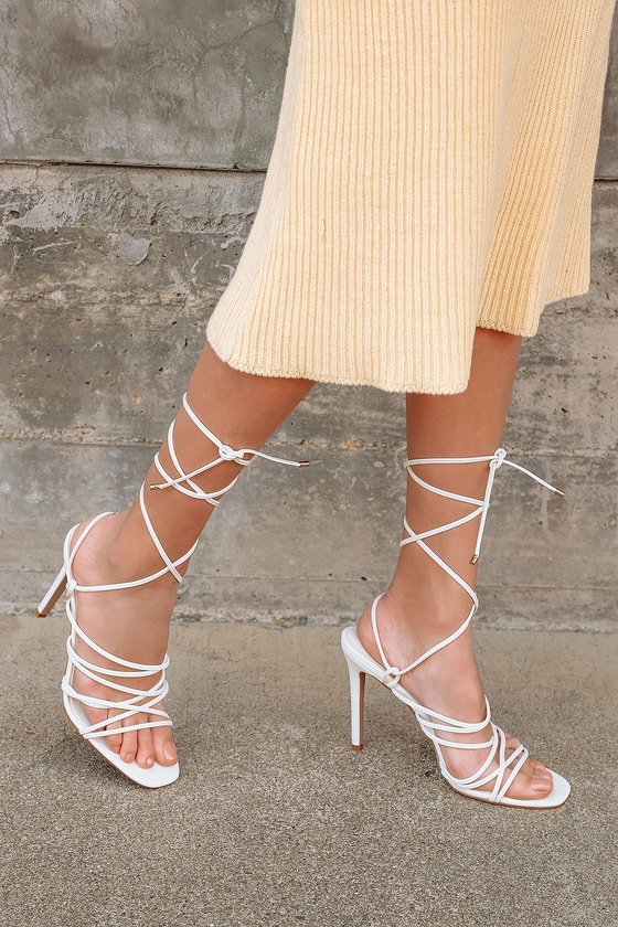 billini the lace up