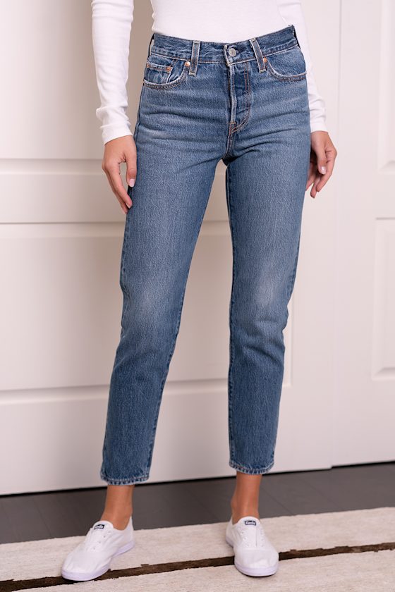 Wedgie Icon Fit Medium Wash High-Rise Cropped Jeans 5