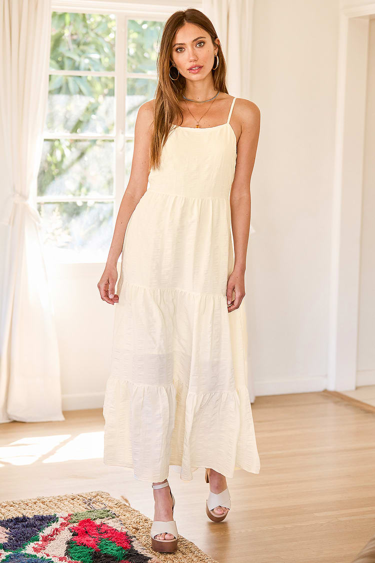 sleeveless tiered maxi dress