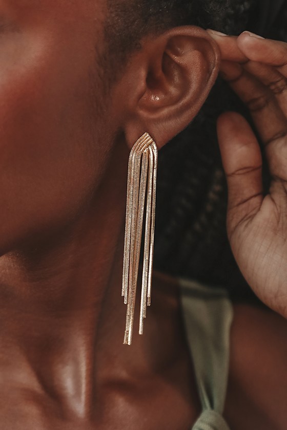 See Me Glowing Gold Fringe Drop Earrings 1