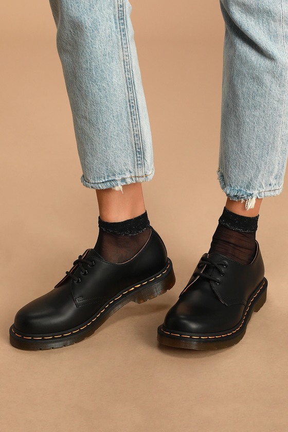 doc martens 1461 black smooth