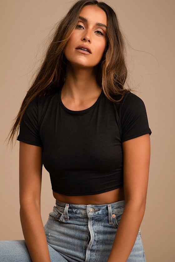 Everyday Style Black Short Sleeve Cropped Tee 8