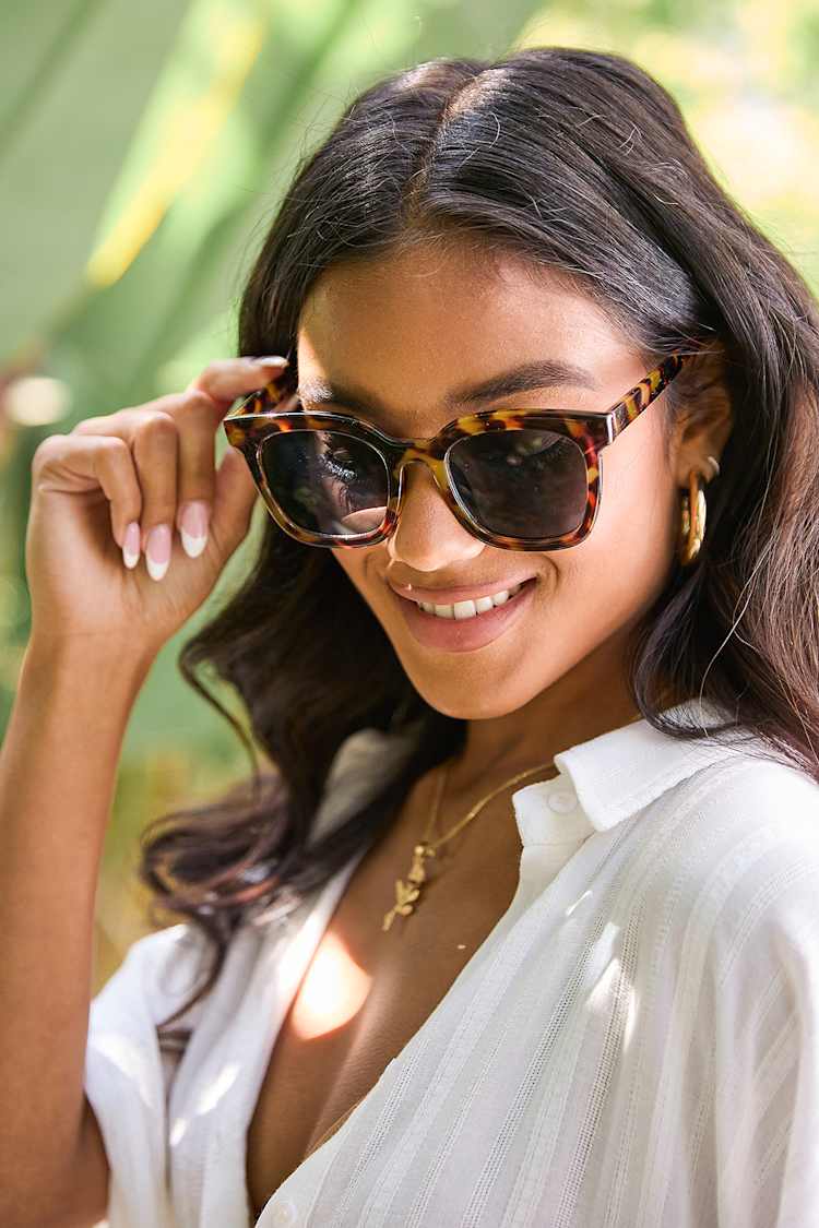 Cute Brown Tortoise Sunglasses - Square Sunglasses - Cool  display picture 3