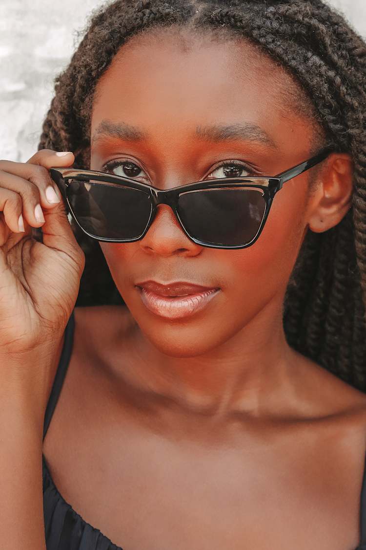 Black Sunglasses - Cutout Sunglasses - Cat-Eye Sunglasses  display picture 3