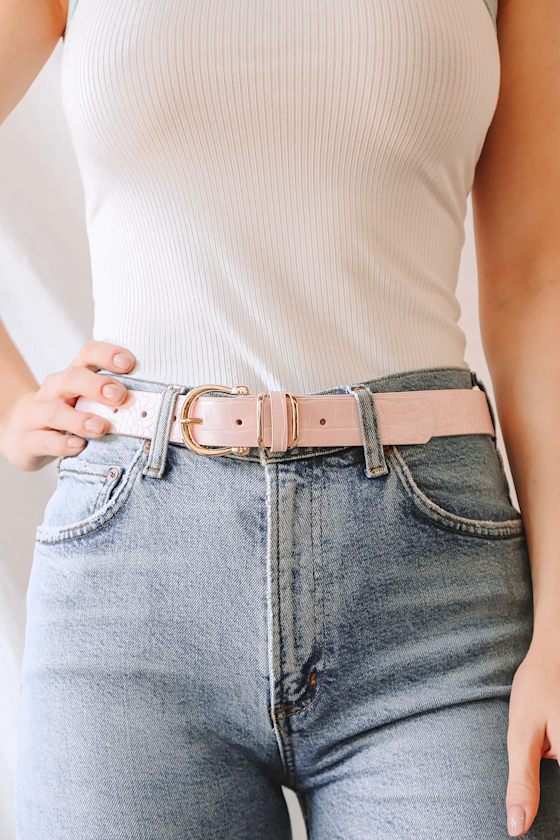Run This Show Pink Crocodile-Embossed Leather Belt 1