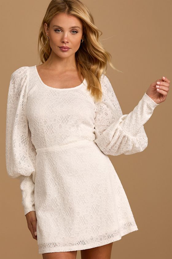 Stay Stunning White Lace Balloon Sleeve Crop Top 2