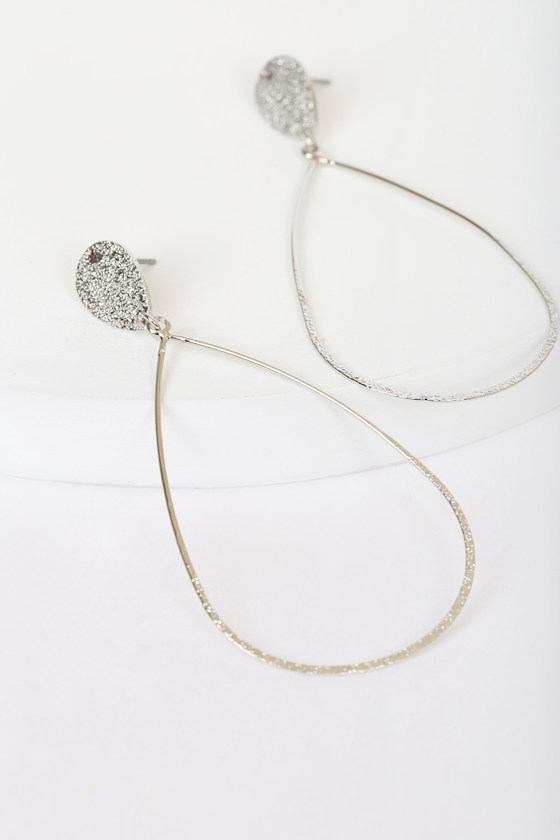 Glisten and Gleam Silver Teardrop Earrings 3