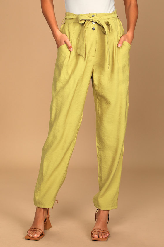 yellow pleated pants