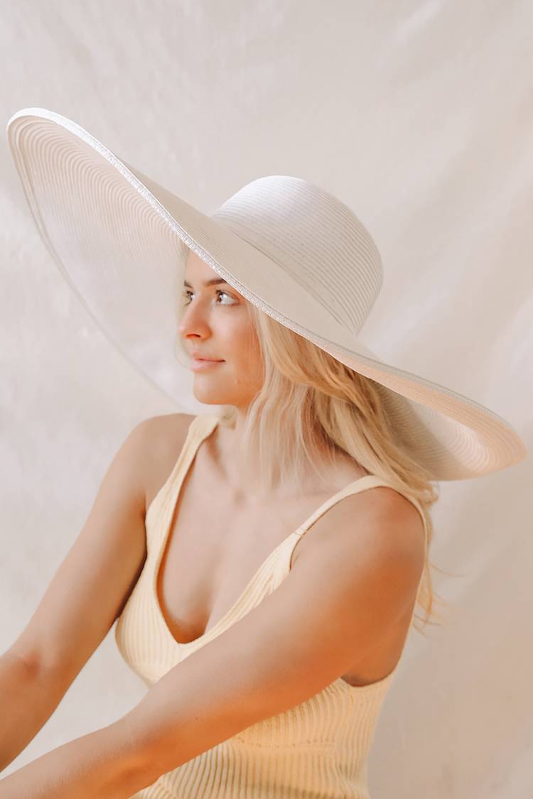 oversized sun hat
