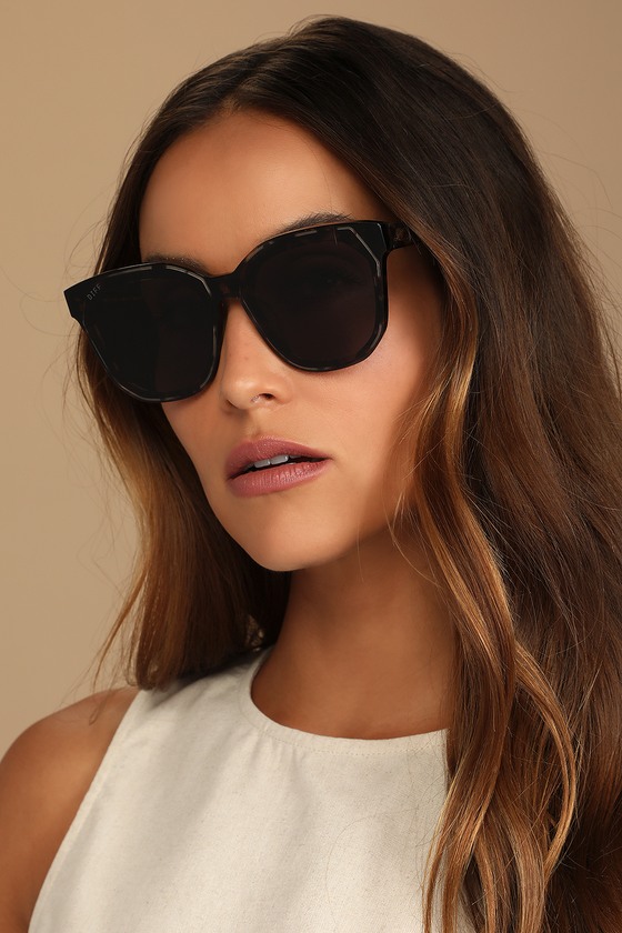 DIFF Eyewear Gia - Grey Tortoise Sunglasses - Sunnies - Lulus