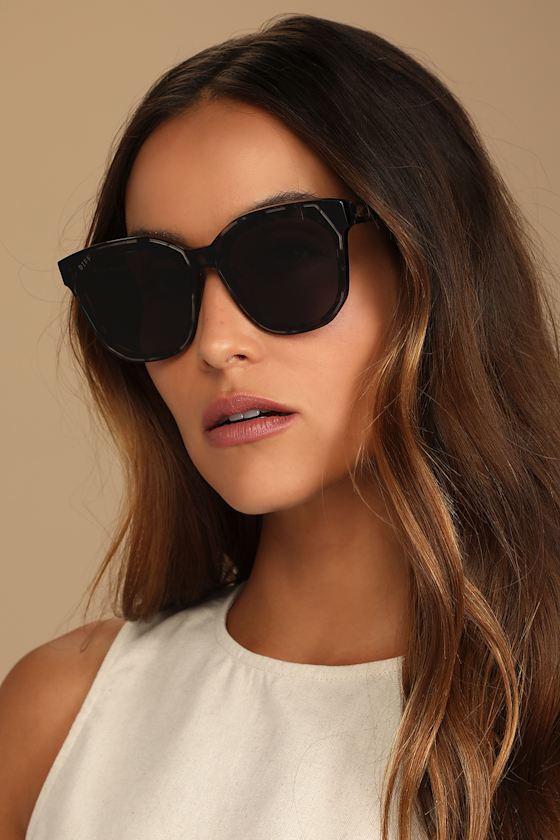DIFF Eyewear Gia Grey Tortoise Sunglasses Sunnies Lulus