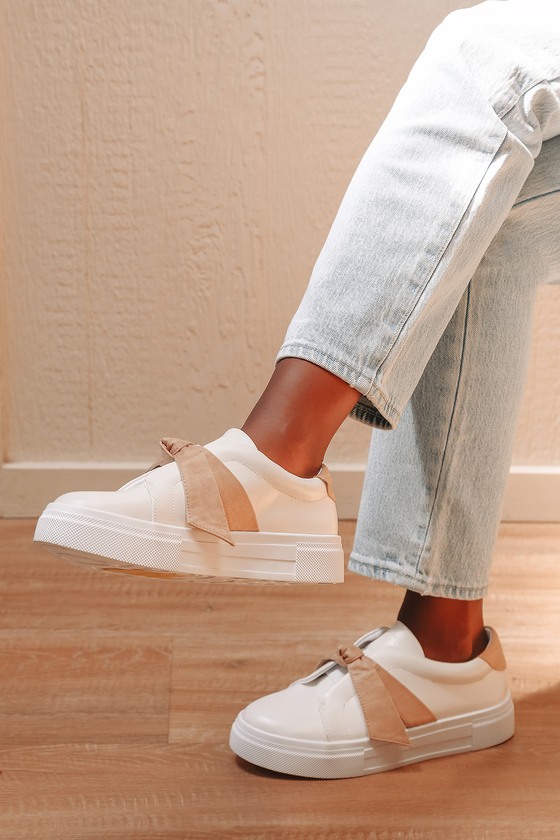 Lulus Calissa Light Nude Bow Flatform Sneakers In Beige