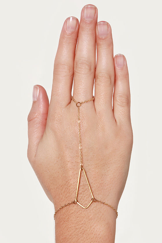 Amazon.com: YERTTER Dainty Gold Chain Butterfly Finger Ring Bracelet Slave  Hand Chain Wristband Finger Ring Bracelet Gift for Her (Style 3) :  Clothing, Shoes & Jewelry