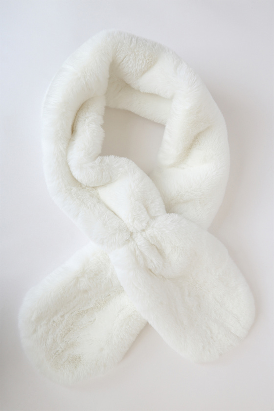 Upscale Style White Faux Fur Stole - thumbnail 2