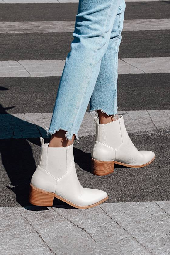 Filip Ecru Leather Pointed Toe Ankle Booties 4