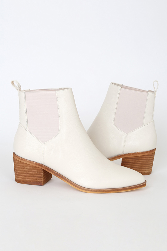 Filip Ecru Leather Pointed Toe Ankle Booties 5