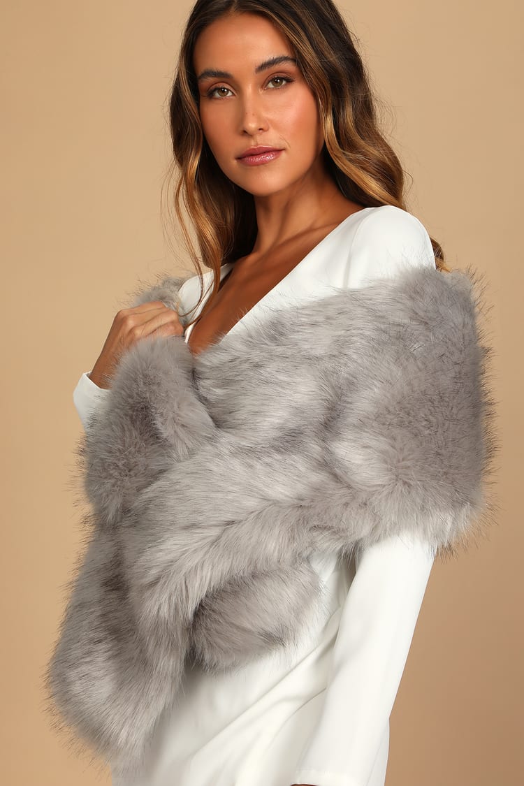Never-Ending Elegance Grey Faux Fur Stole