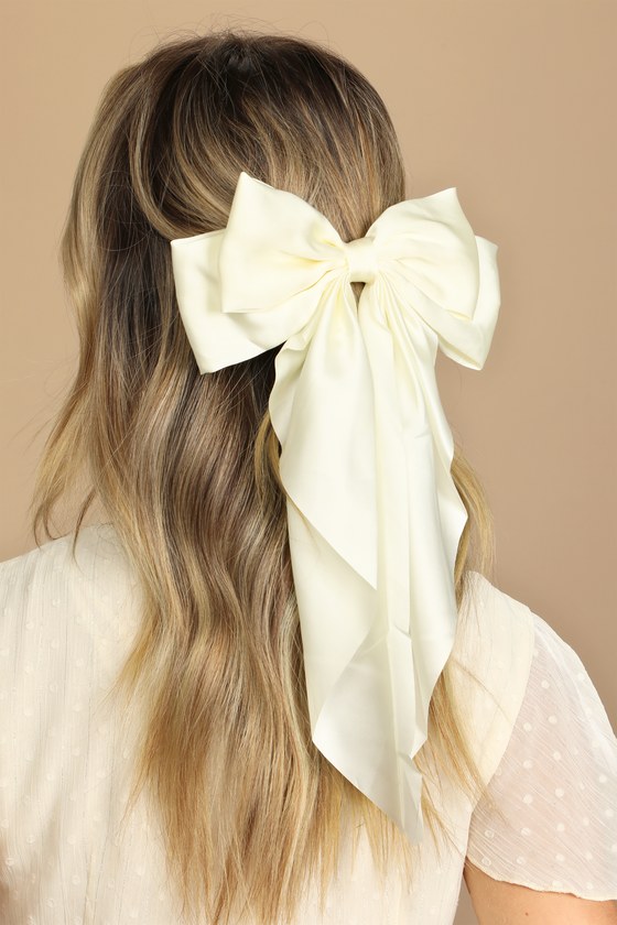 lulus.com | Ivory Oversized Bow Hair Clip