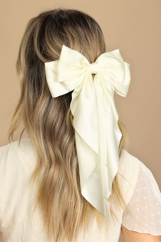 Elegant Finish Ivory Oversized Bow Hair Clip 1