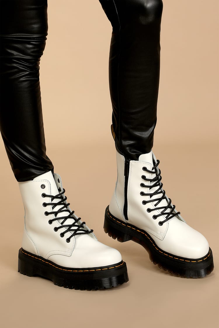 White docs outfit  White boots outfit, White doc martens, White dr martens  outfit