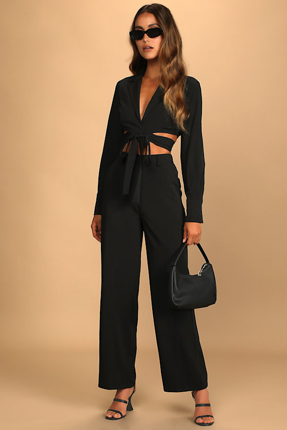 So Get This Black Long Sleeve Tie-Front Crop Top 1