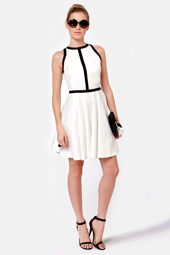 mod white dress