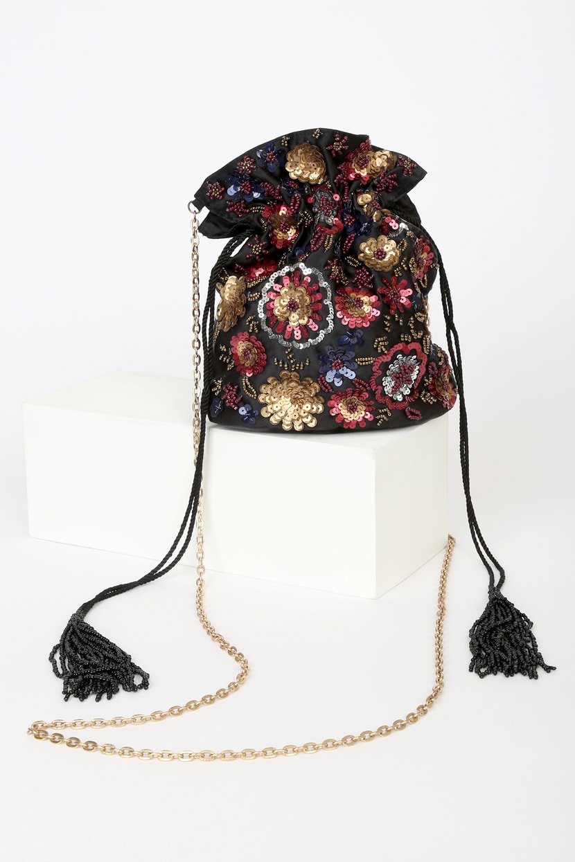 Cute Woven Bucket Bag - Drawstring Bucket - Beaded Bucket Bag - Lulus