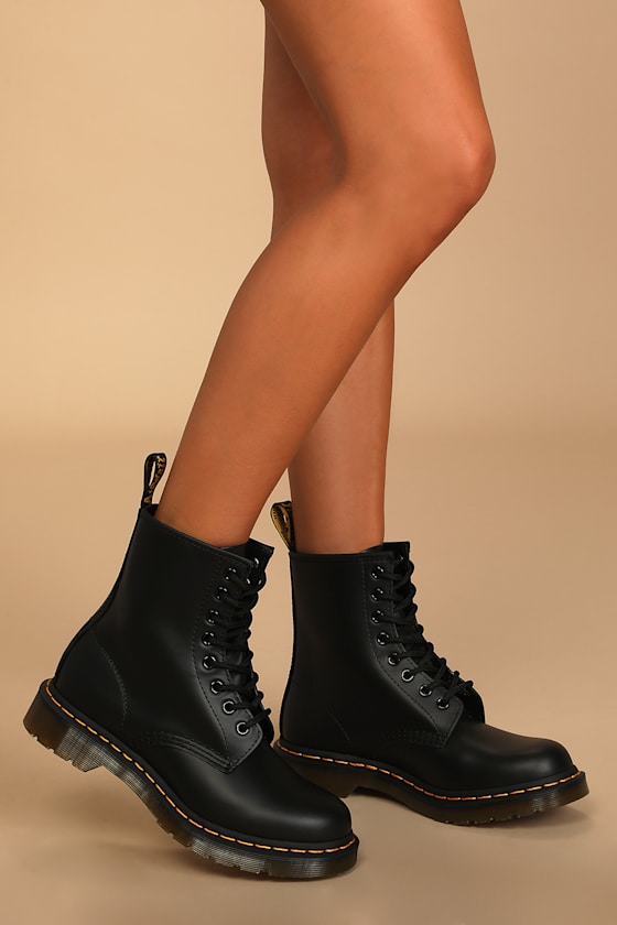 1460 W Black Smooth Leather 8-Eye Boots 1