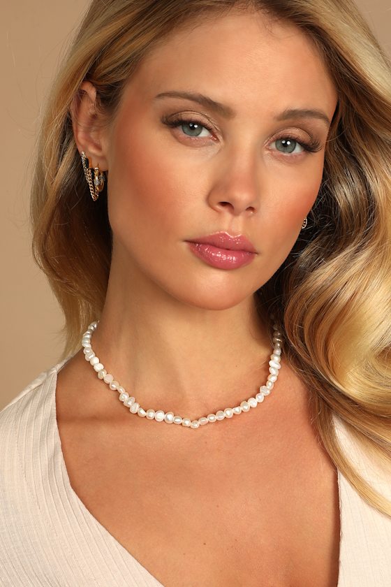Darling Design White Pearl Choker Necklace 1