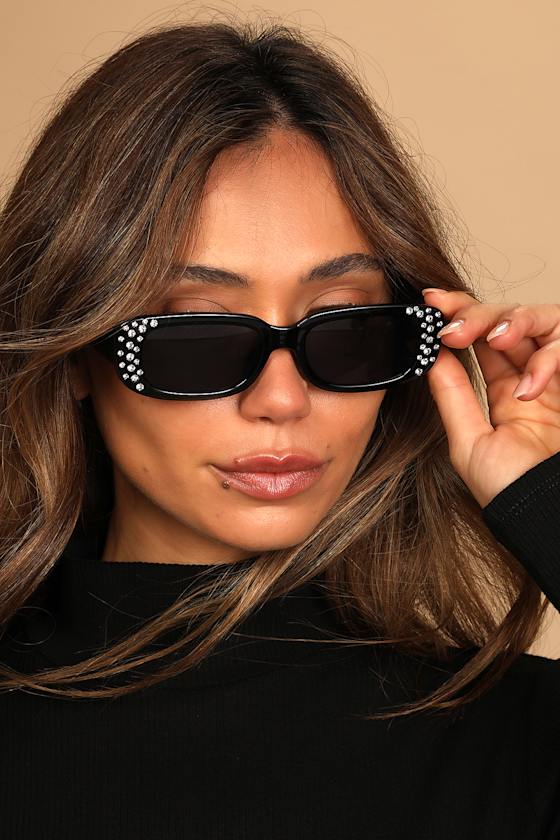 Famous Scene Black Rectangle Rhinestone Sunglasses 1