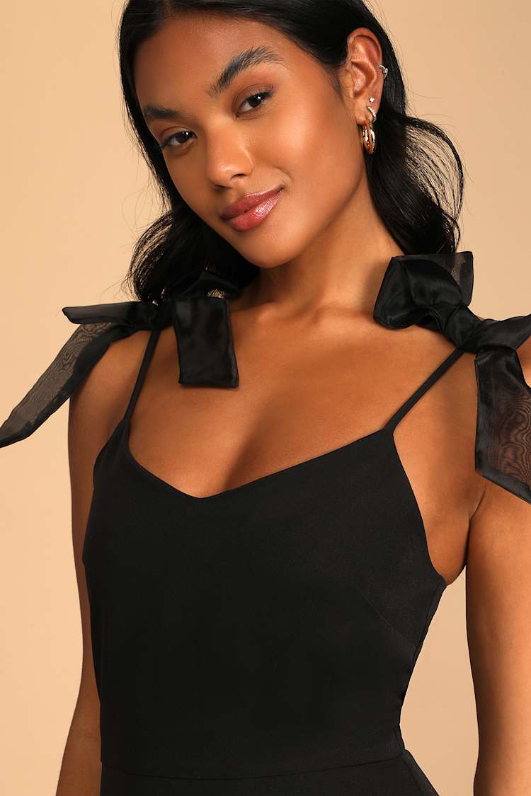 knee length dresses for ladies Crisp One-Shoulder Midi Dress with Bow main image 1