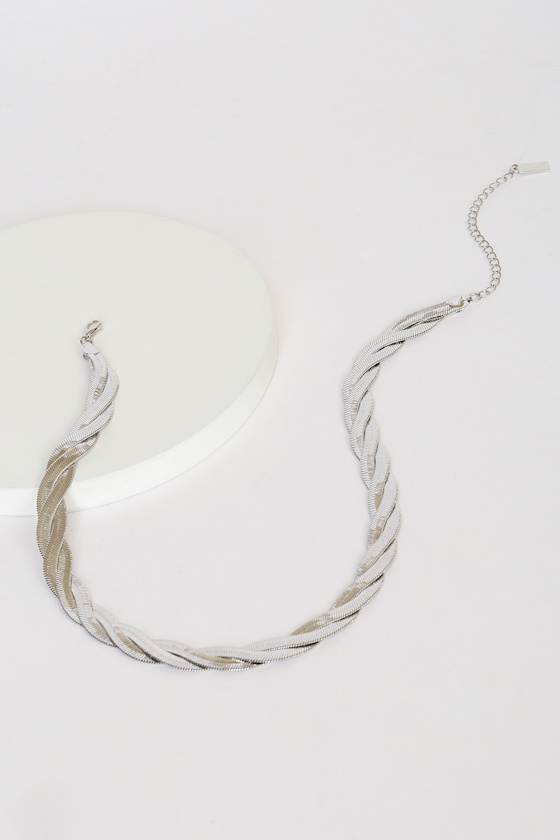 Twisted Snake Chain Necklace 