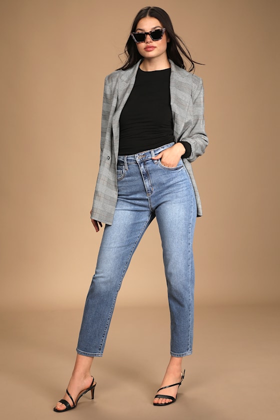 Mom Jeans - Cropped Medium Wash Jeans 