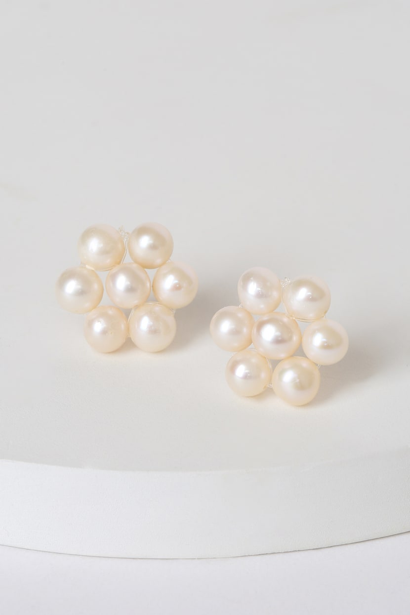 Lulus x Casa Clara | Gold Pearl Drop Earrings | Womens | One Size | Lulus Exclusive | Novelty