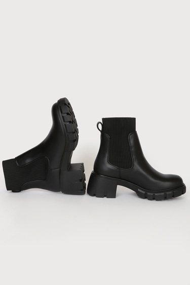 Steve Madden Hayle Black Slip-On Platform Chelsea Boots