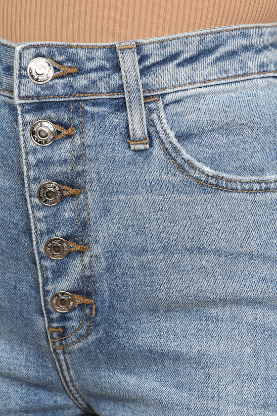 Forever a Trend Light Wash High-Rise Mom Jeans - thumbnail 5