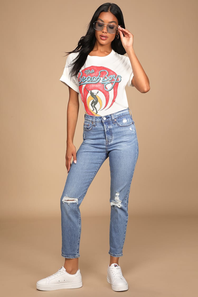 Levi's Wedgie Icon Fit - Jazz Devoted Jeans - Distressed Jeans - Lulus