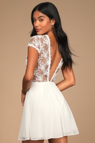 Romantic Tendencies White Lace Embroidered Short Sleeve Romper