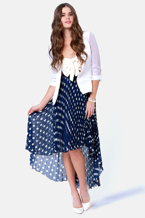 blue polka dot skirt outfit