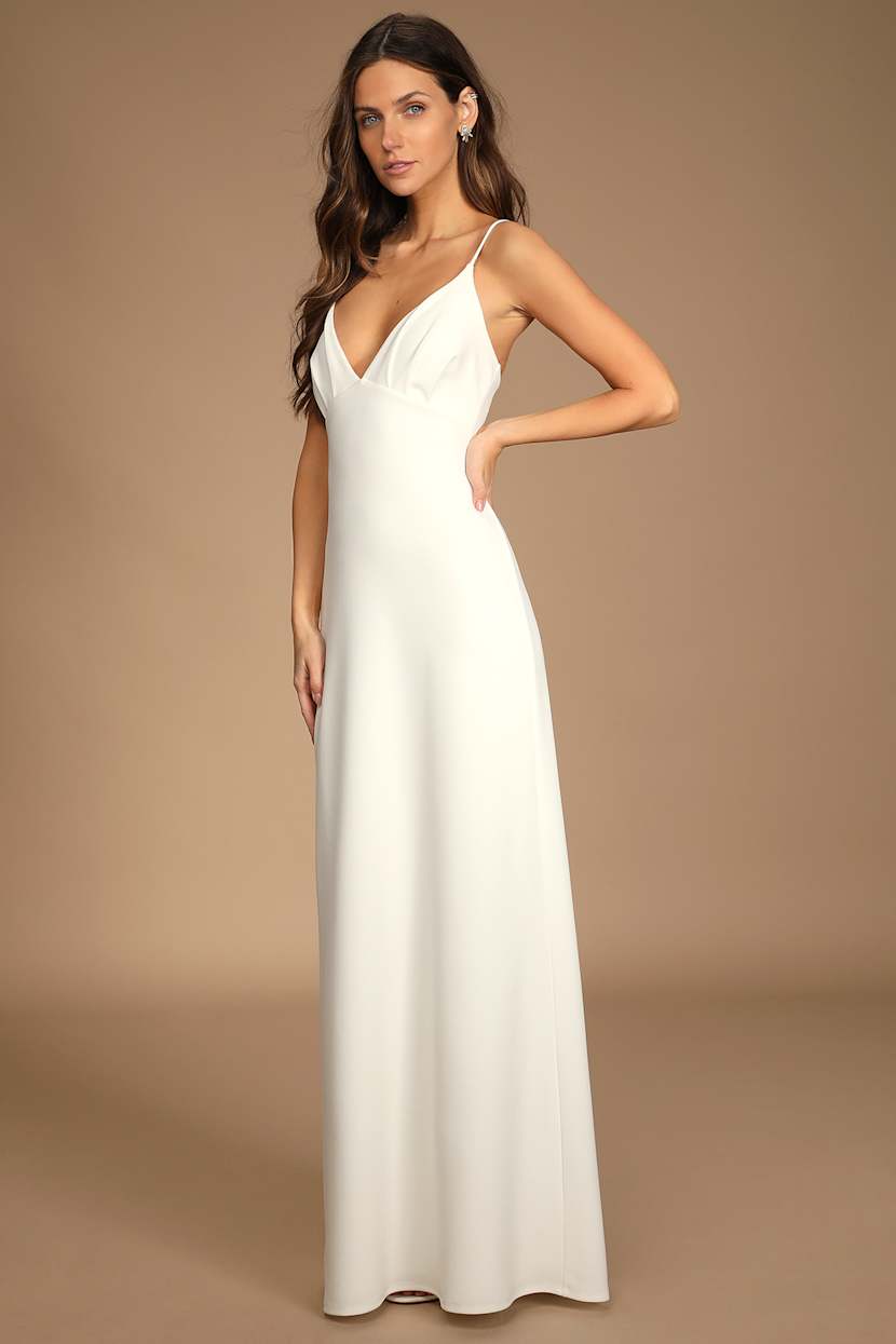 chinese dress ladies CUPSHE Women's Backless Beach Dress Cotton Plunging V Neck Front Tie Slit A  Line Maxi Summer Dresses, Pink S at Amazon Women's Clothing store
