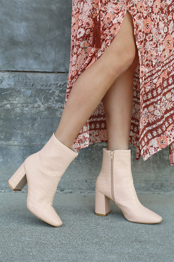 BEYOND-1020 Baby Pink Patent Ankle Boot | 10