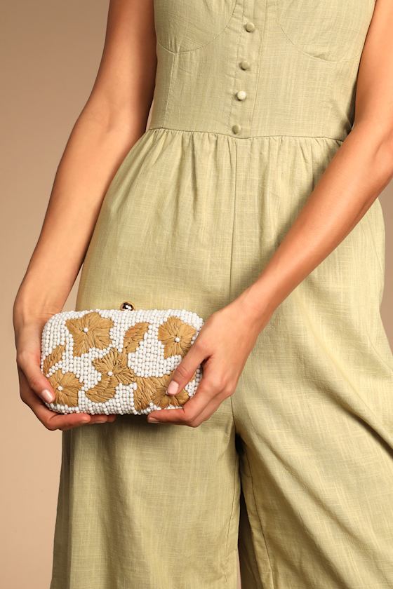 Vacation Moment Beige Beaded Raffia Clutch 1