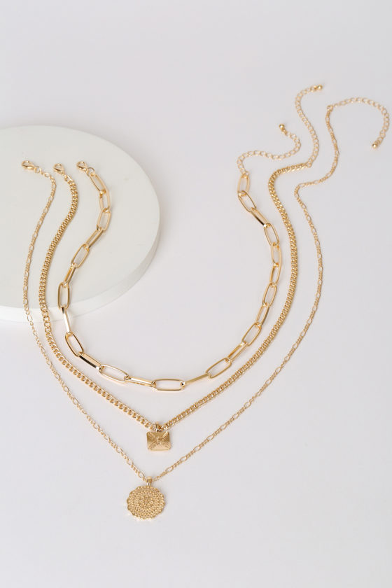 Iconic Image 18KT Gold Layered Necklace Set 3