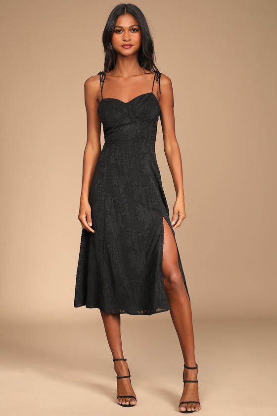 LOVELIEST LOOKS BLACK FLORAL JACQUARD TIE-STRAP MIDI DRESS