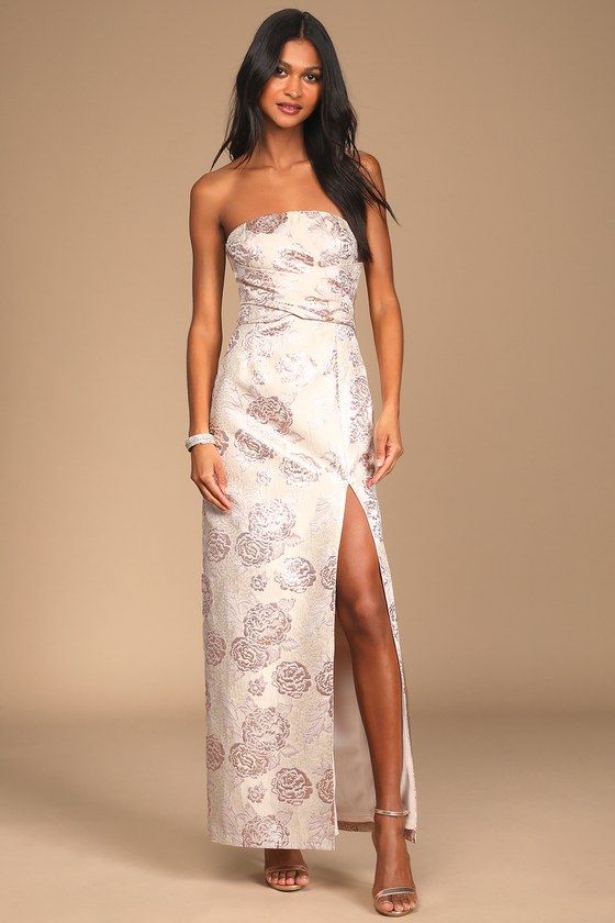 Redefine Regal Pale Pink Floral Jacquard Strapless Maxi Dress