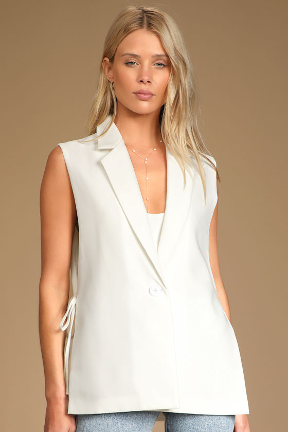 sleeveless tie blazer