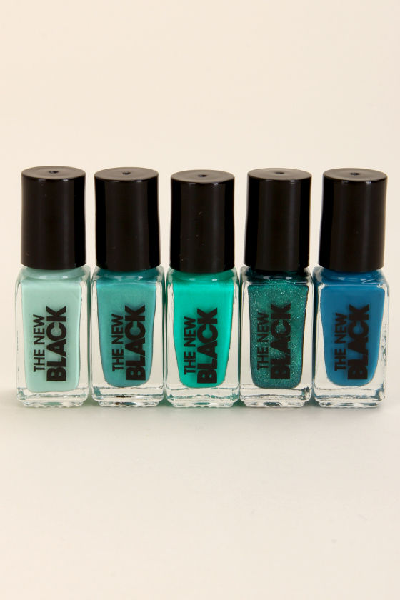 The New Black Ombre Waves Teal Nail Polish Set