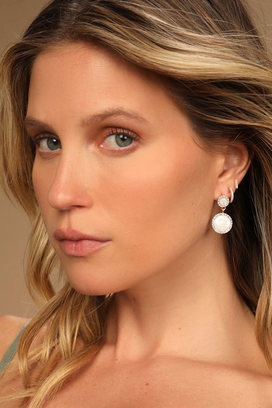 Fancy Feeling White and Gold Rhinestone Earrings 1