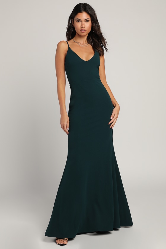 Petite Dark Green Chiffon Lace Short Sleeve Pleated Midi Dress | New Look